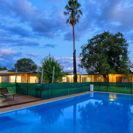 Cootamundra Gardens Motel Екстер'єр фото