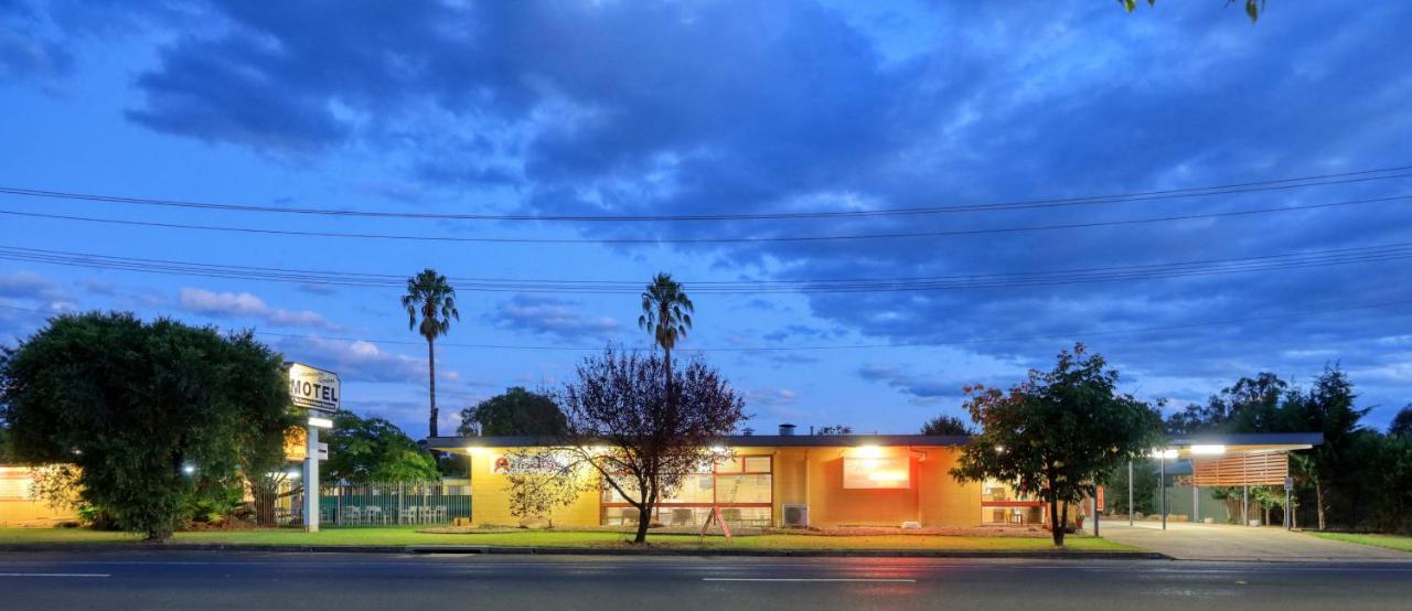 Cootamundra Gardens Motel Екстер'єр фото