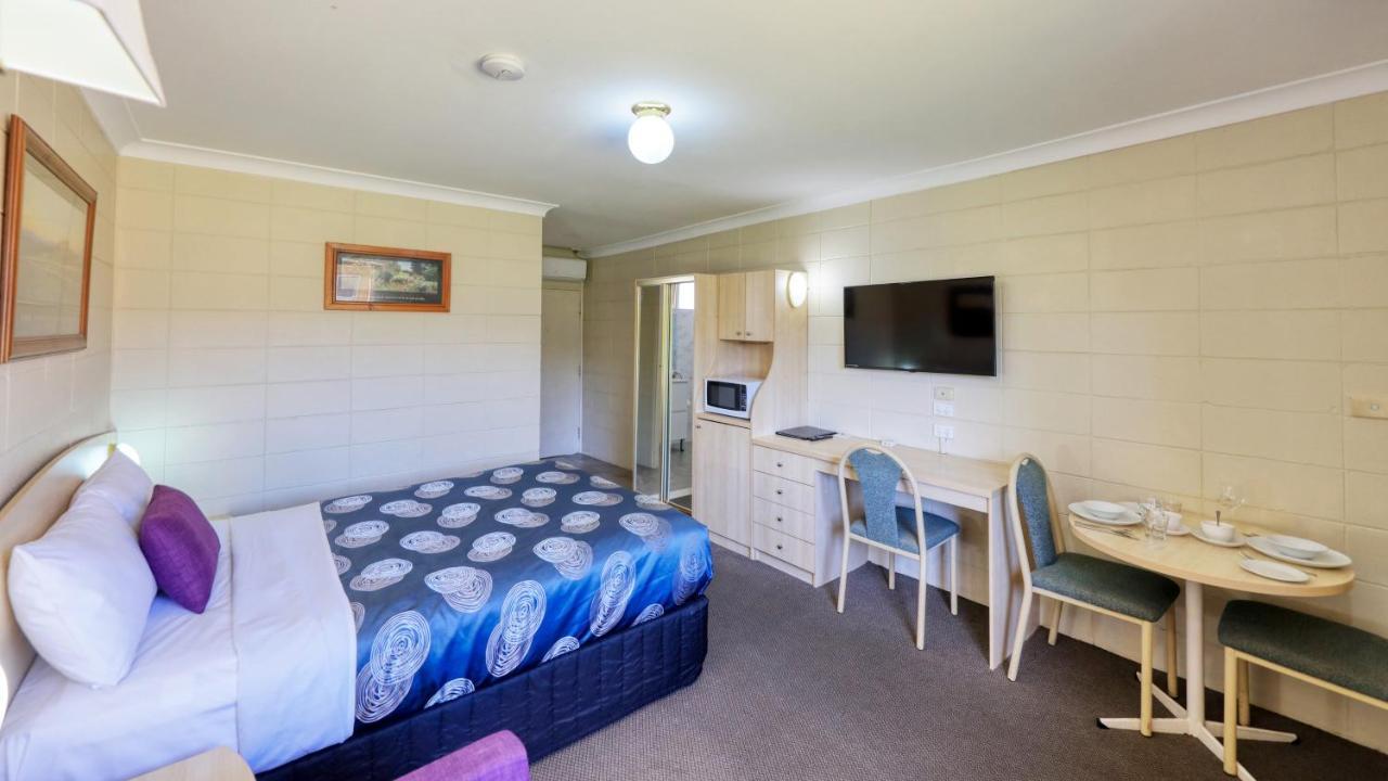 Cootamundra Gardens Motel Екстер'єр фото