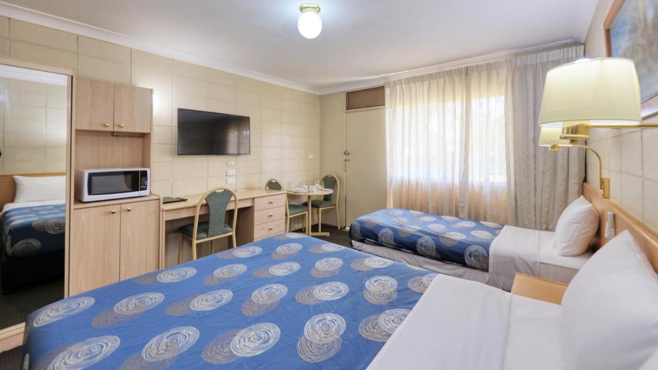 Cootamundra Gardens Motel Екстер'єр фото