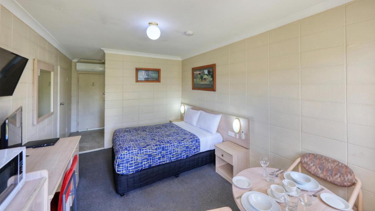 Cootamundra Gardens Motel Екстер'єр фото