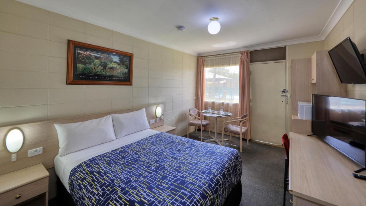 Cootamundra Gardens Motel Екстер'єр фото