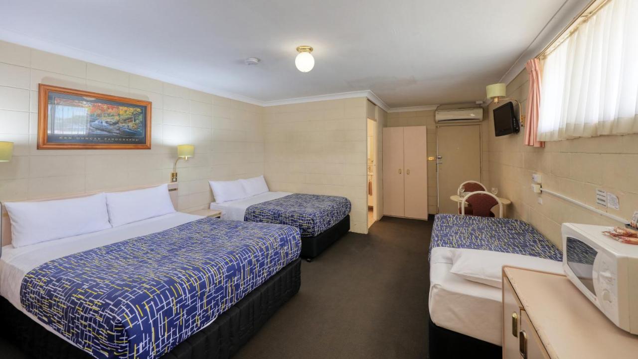 Cootamundra Gardens Motel Екстер'єр фото